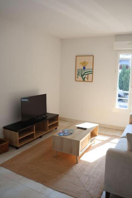 Suberbe Appartement Climatise Avec Terrasse Saint-Raphael  Luaran gambar